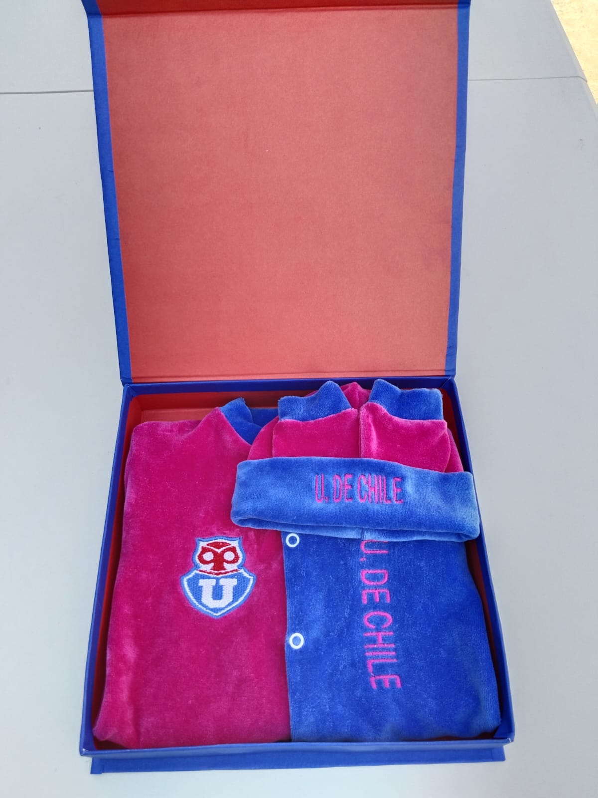 El Primer Abrigo que Todo Bebé Necesita