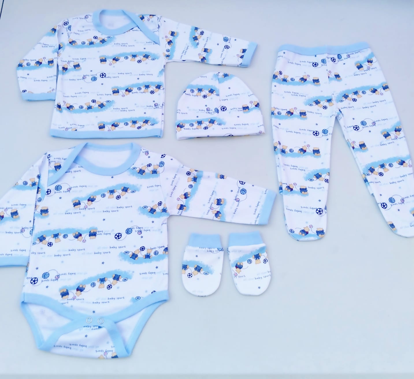 Ajuar Bebé Estampado 5 Piezas 100% Algodón | Recién Nacido 0-3 Meses